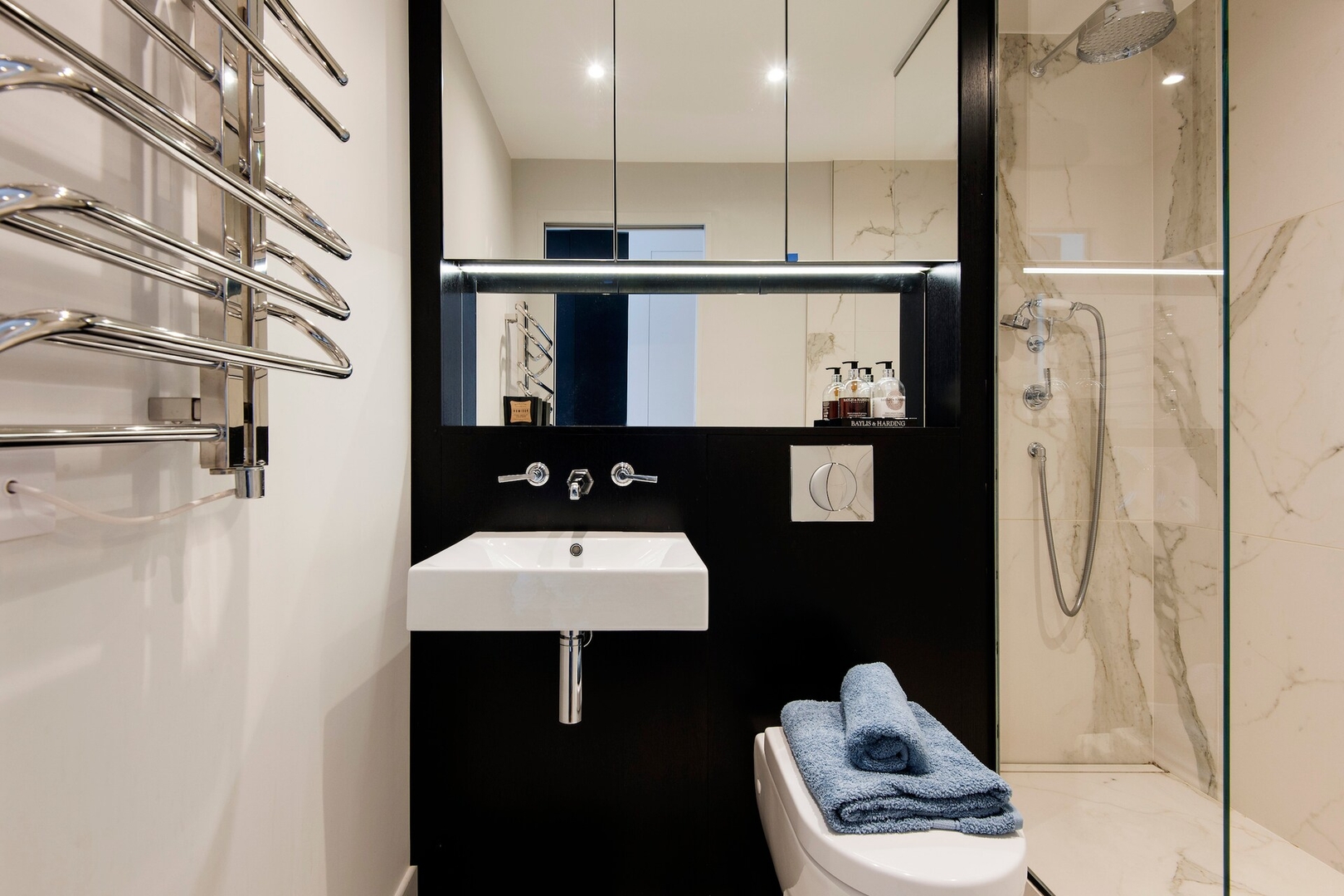 The Well Designed Apartment near Oxford Circus
