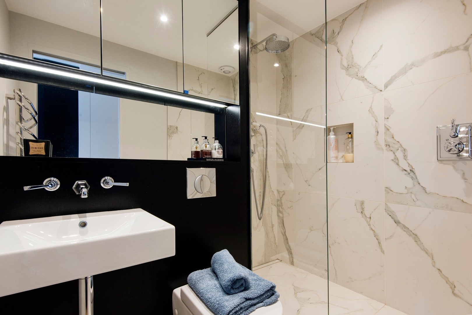 The Well Designed Apartment near Oxford Circus