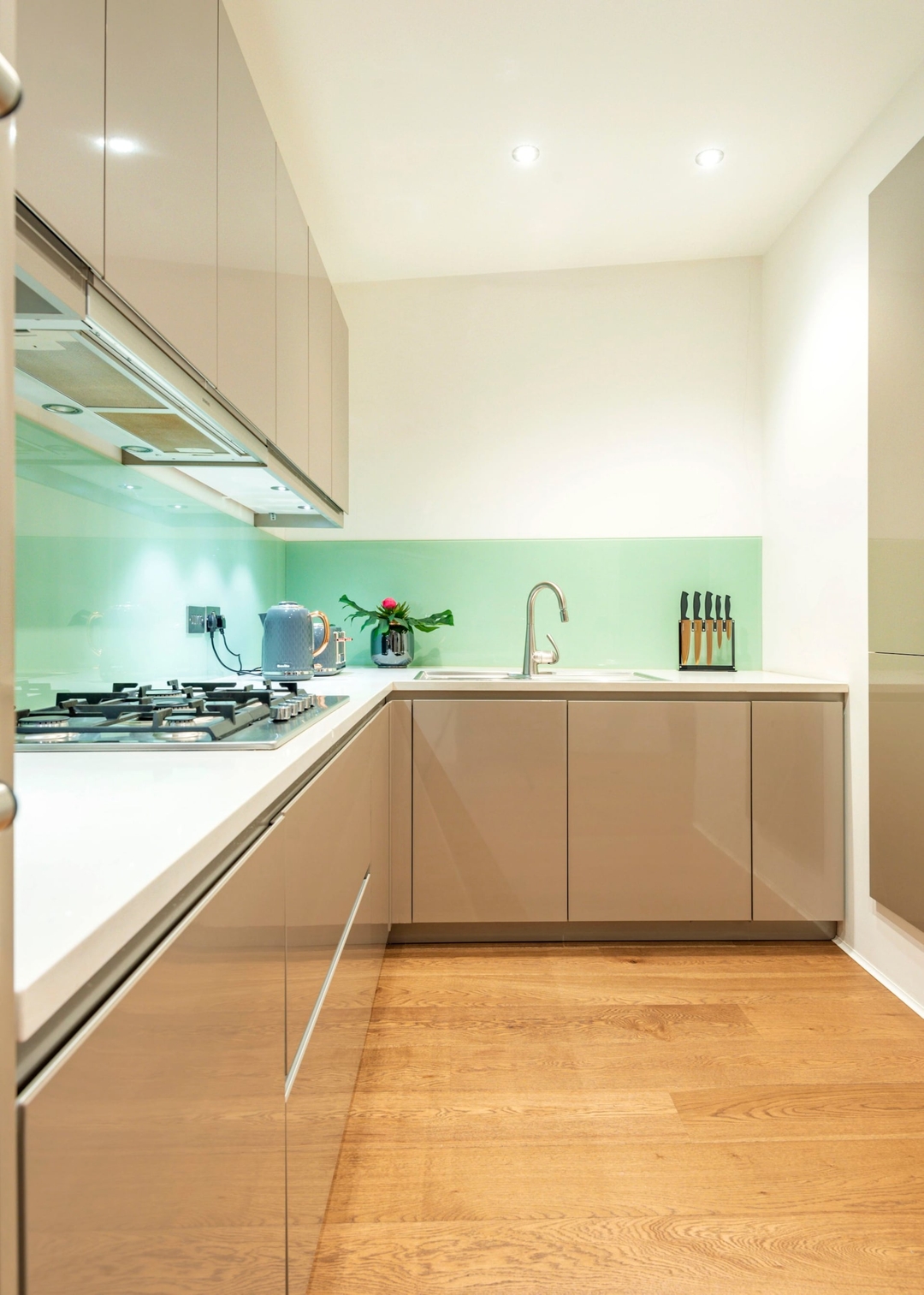 The Prestigious 2Bedroom in Shaftesbury Avenue