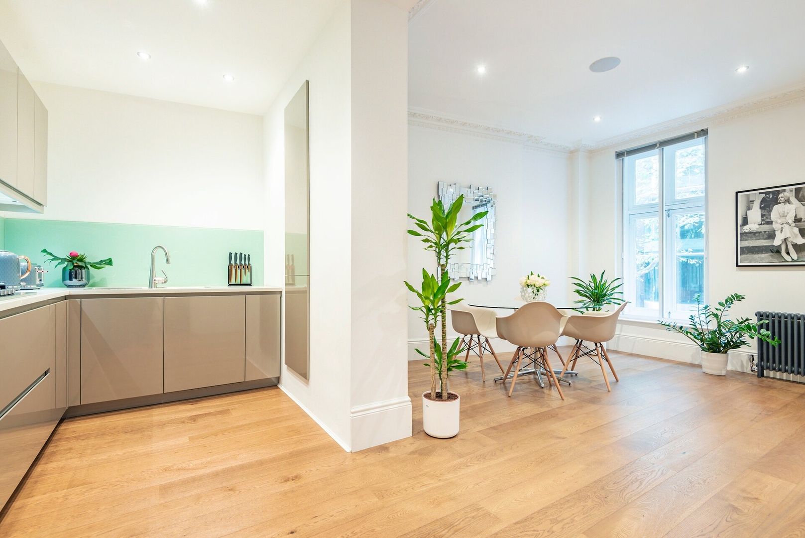 The Prestigious 2Bedroom in Shaftesbury Avenue