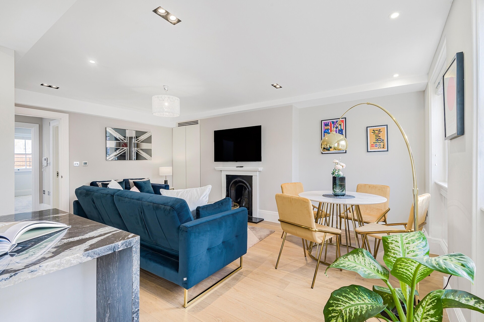 That Beautiful English Terraced House flat