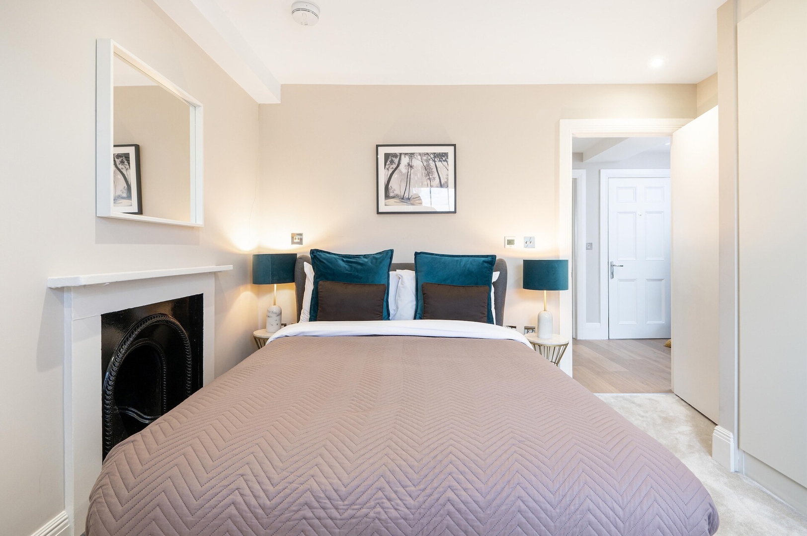 That Beautiful English Terraced House flat