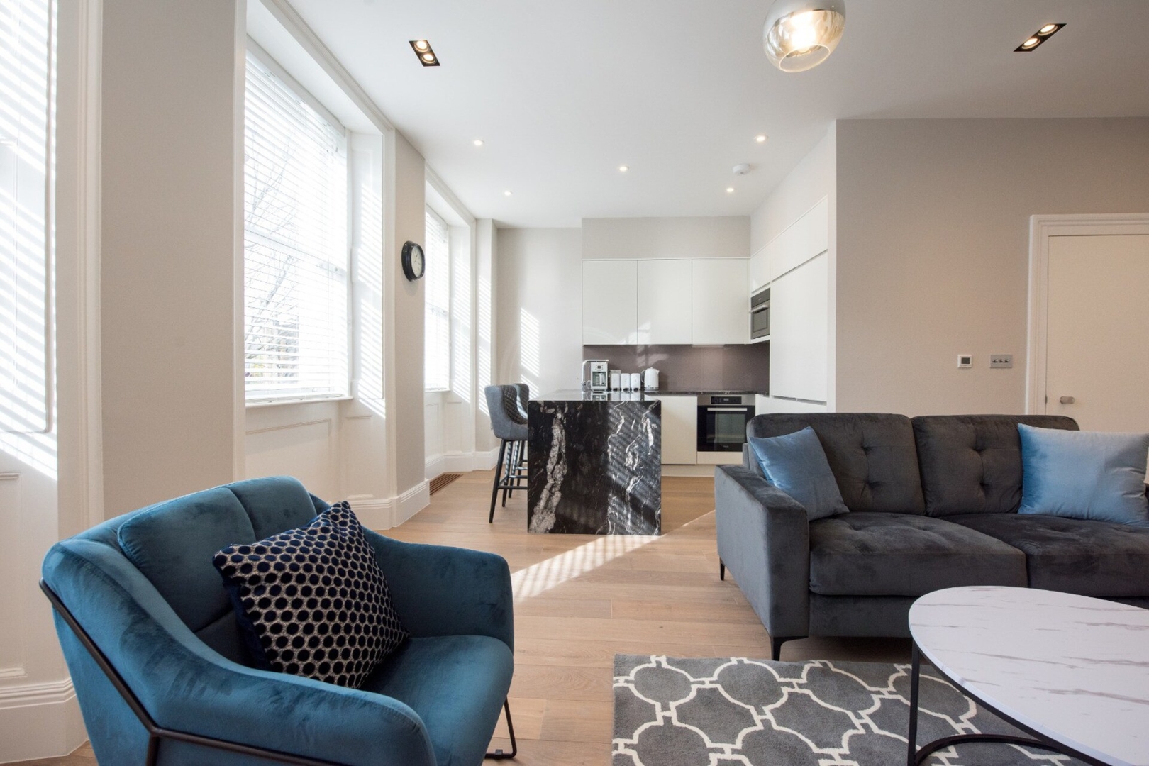 The Third Floor Cosy One Bedroom Apartment