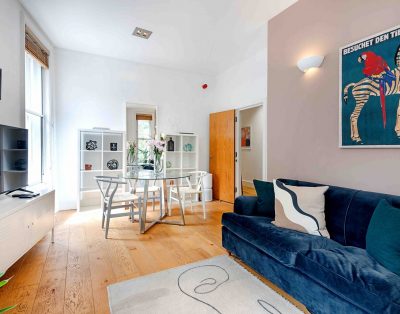 Movie Premier Tourist Pad