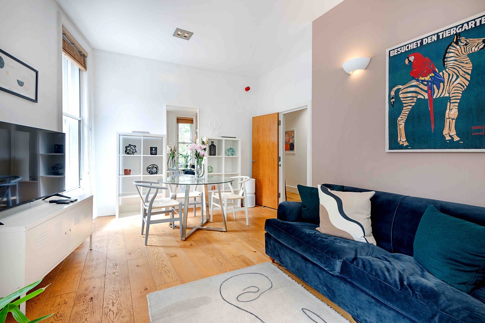 Movie Premier Tourist Pad