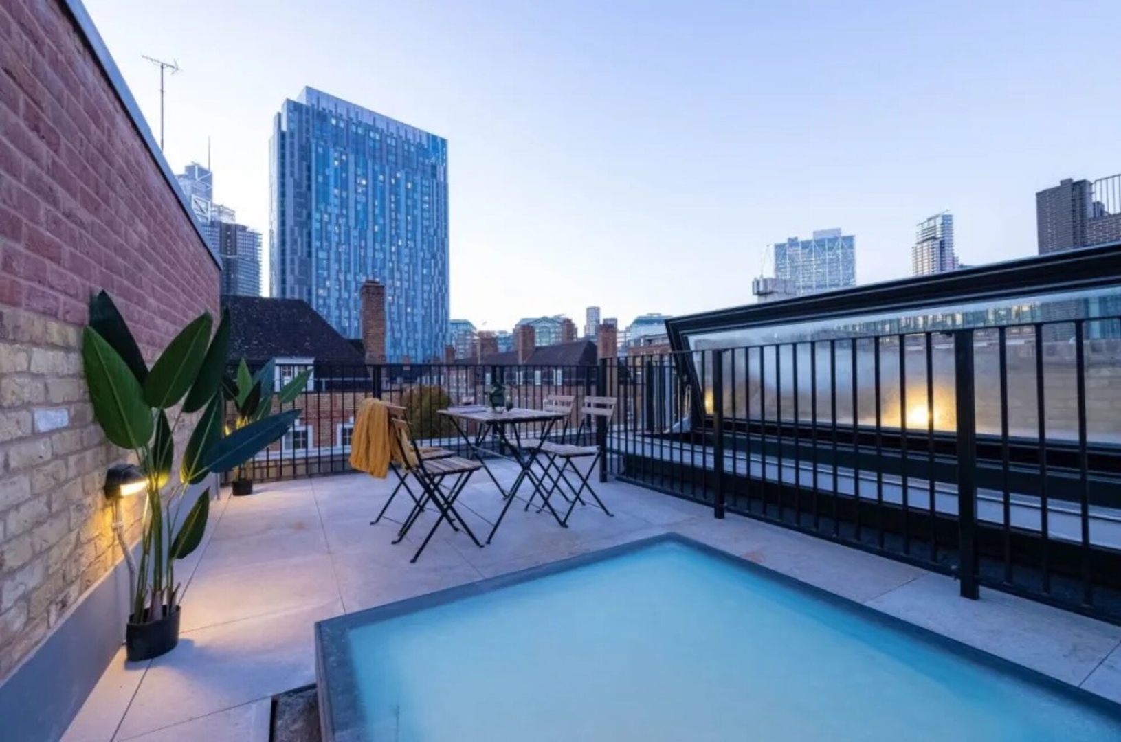 A Slick House Trendy Spitafields