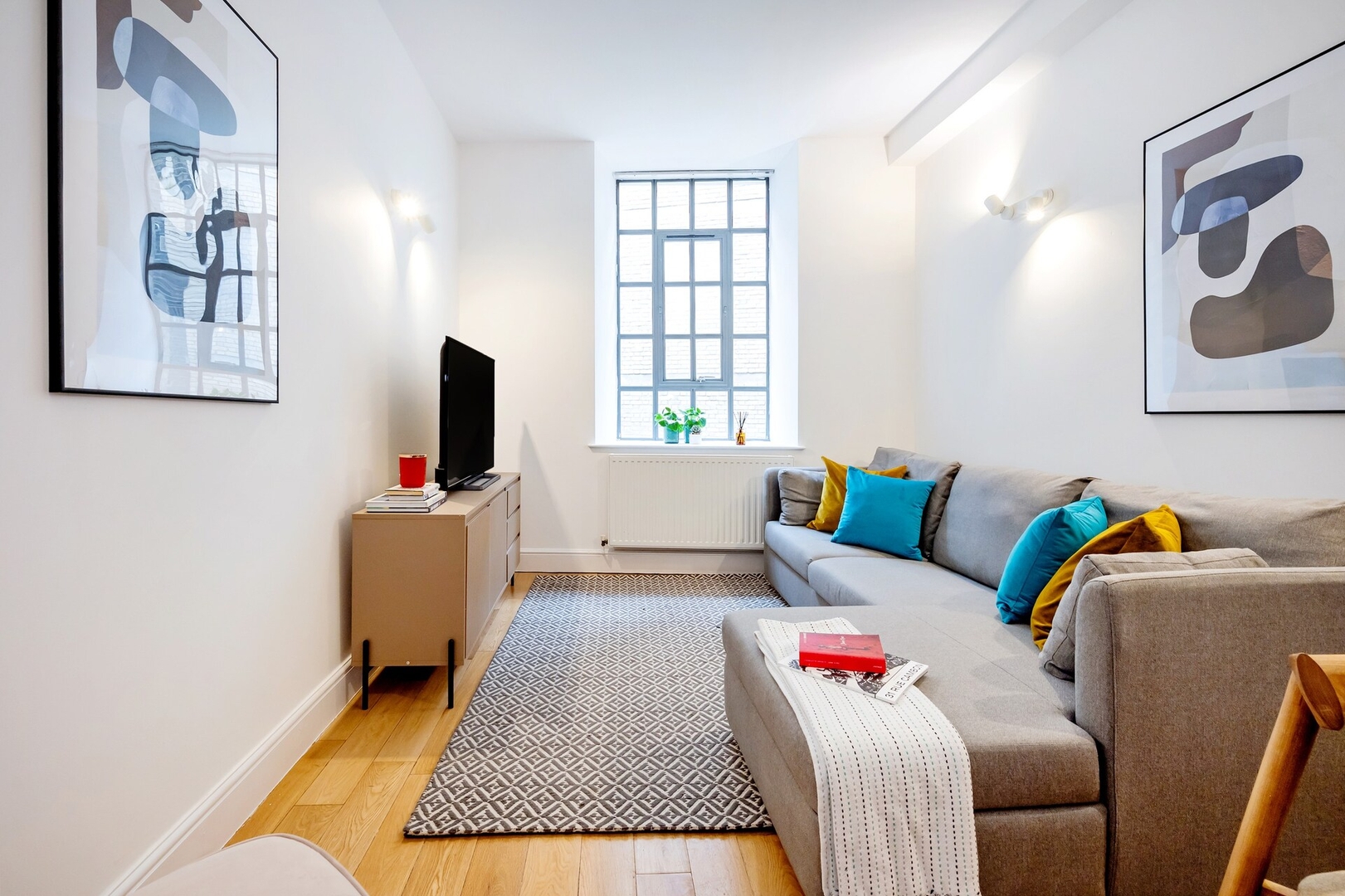 Our sole 2beds in Shelton Street