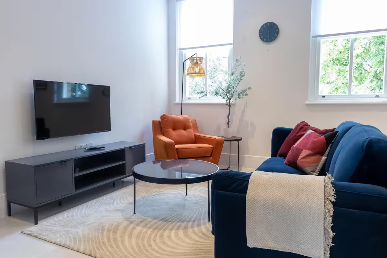 Slick one bed flat in Islington