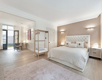 Prime Location English 5 bedroom house