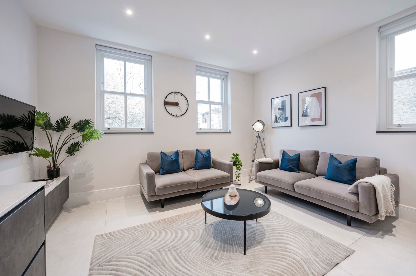 The Two Flats Seven Bedroom Space