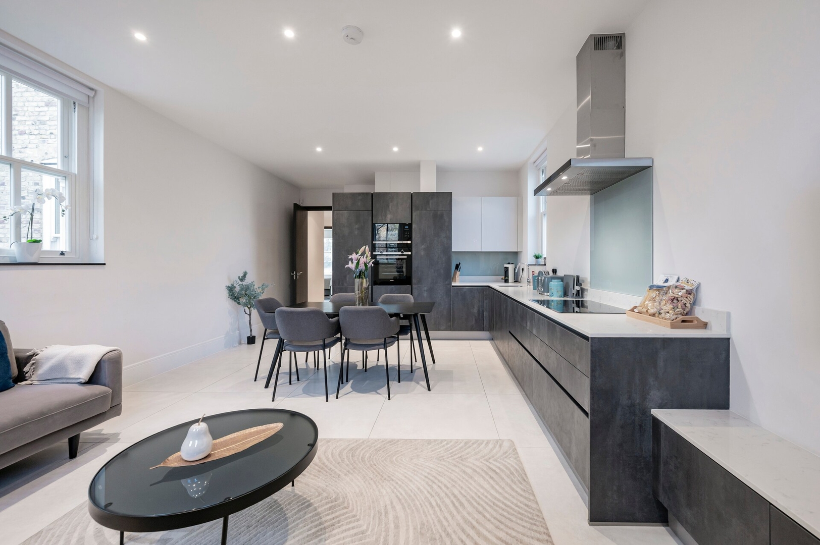 The Two Flats Seven Bedroom Space