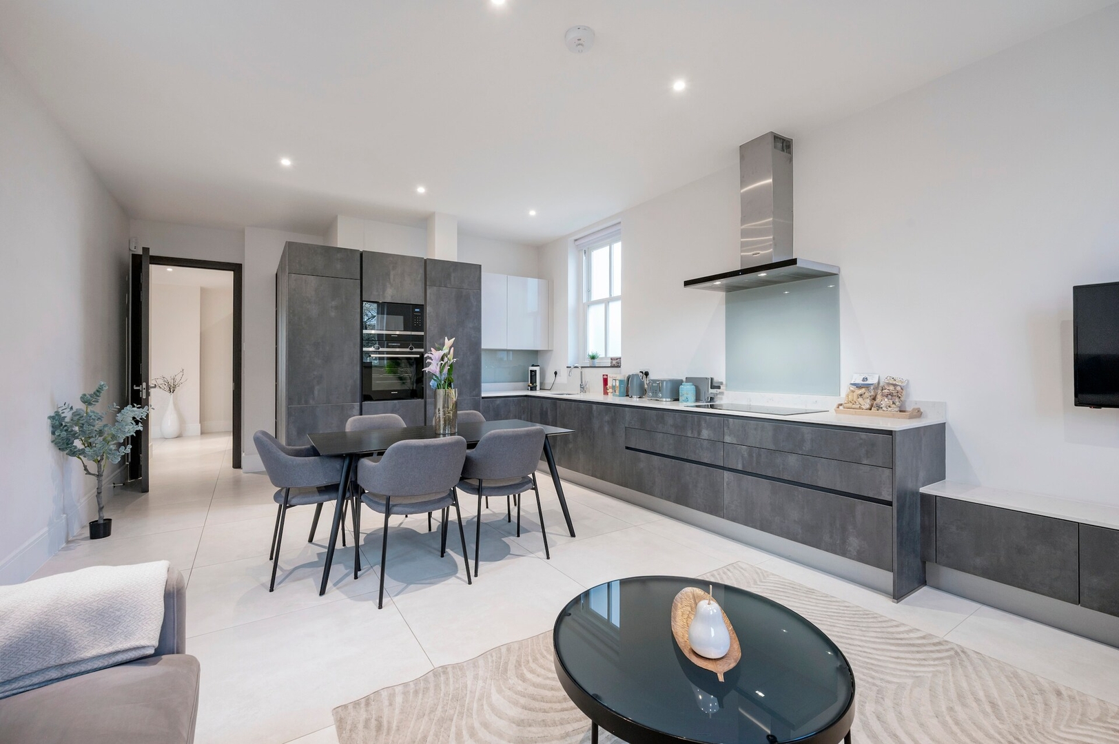 The Two Flats Seven Bedroom Space