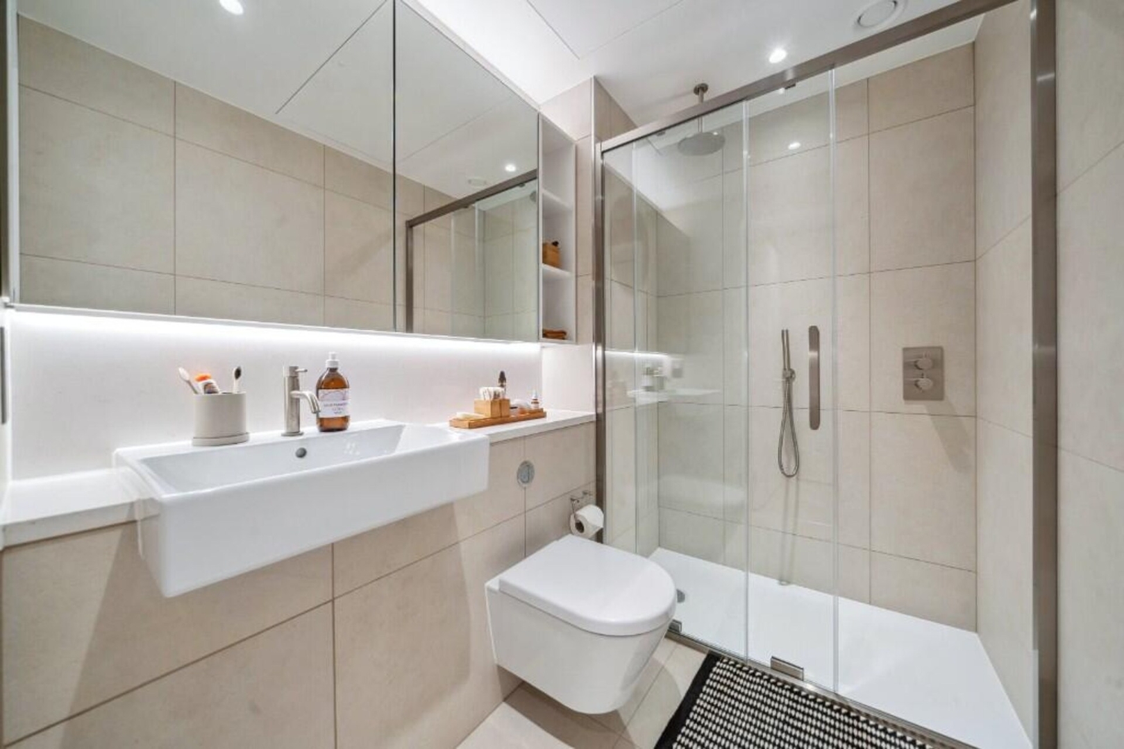 Stylish City Stay in the Heart of Aldgate