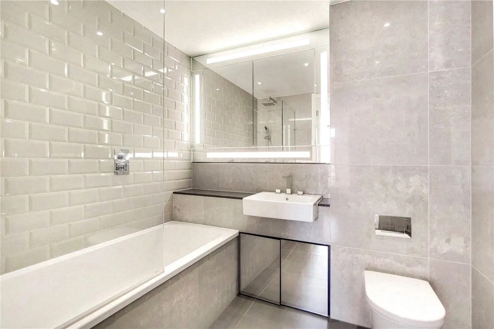 Aldgate Two Bedroom Best View