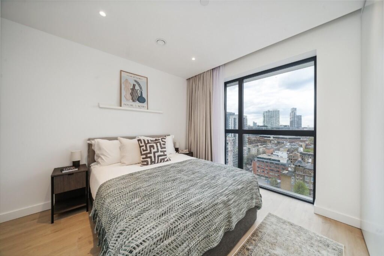 Aldgate Two Bedroom Best View
