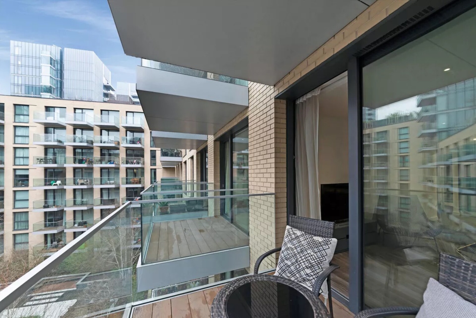 Aldgate Two Bedroom Best View