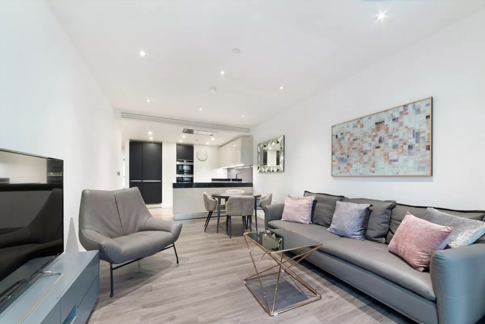 Modern Luxury Stunning City Views in Aldgate