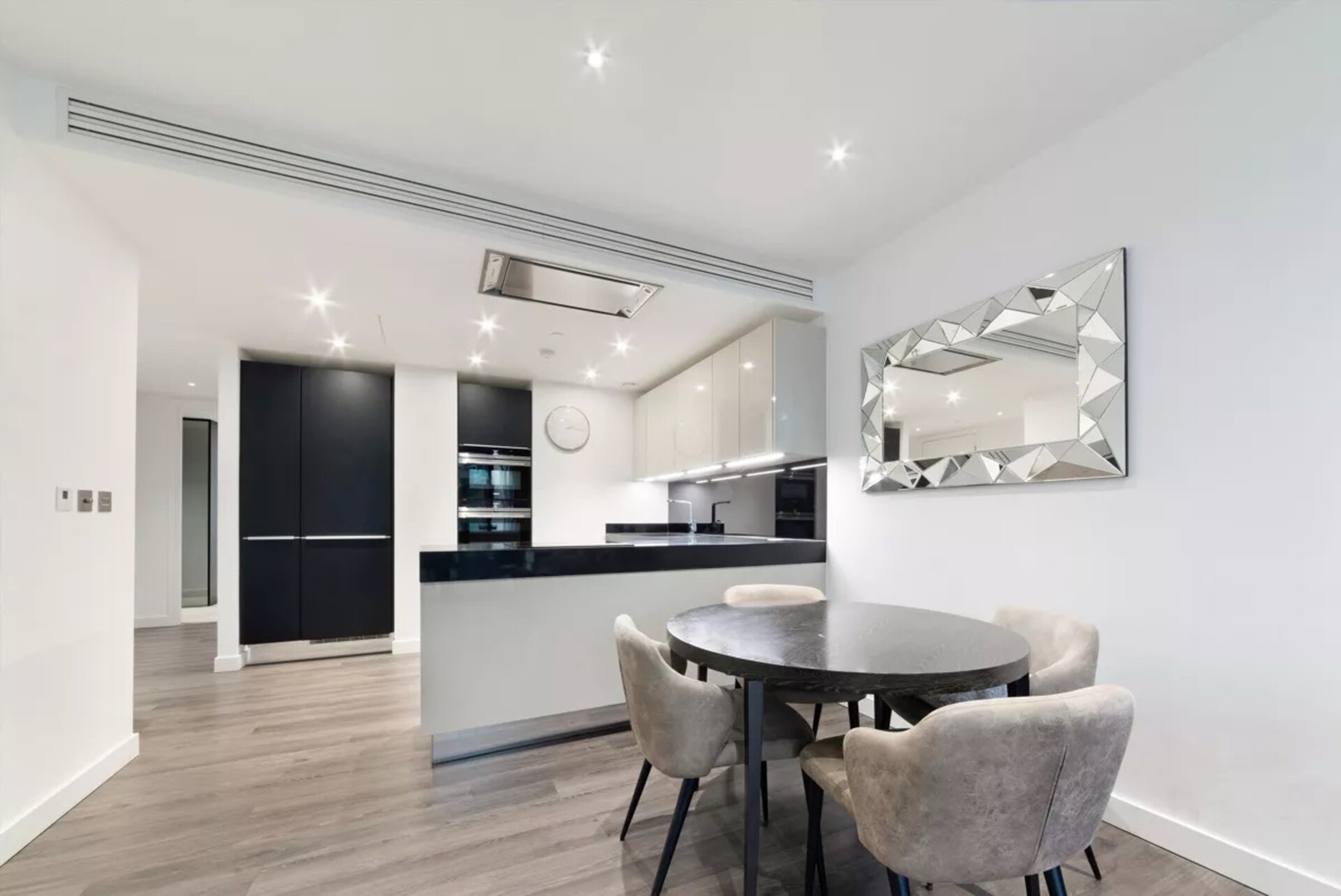 Modern Luxury Stunning City Views in Aldgate