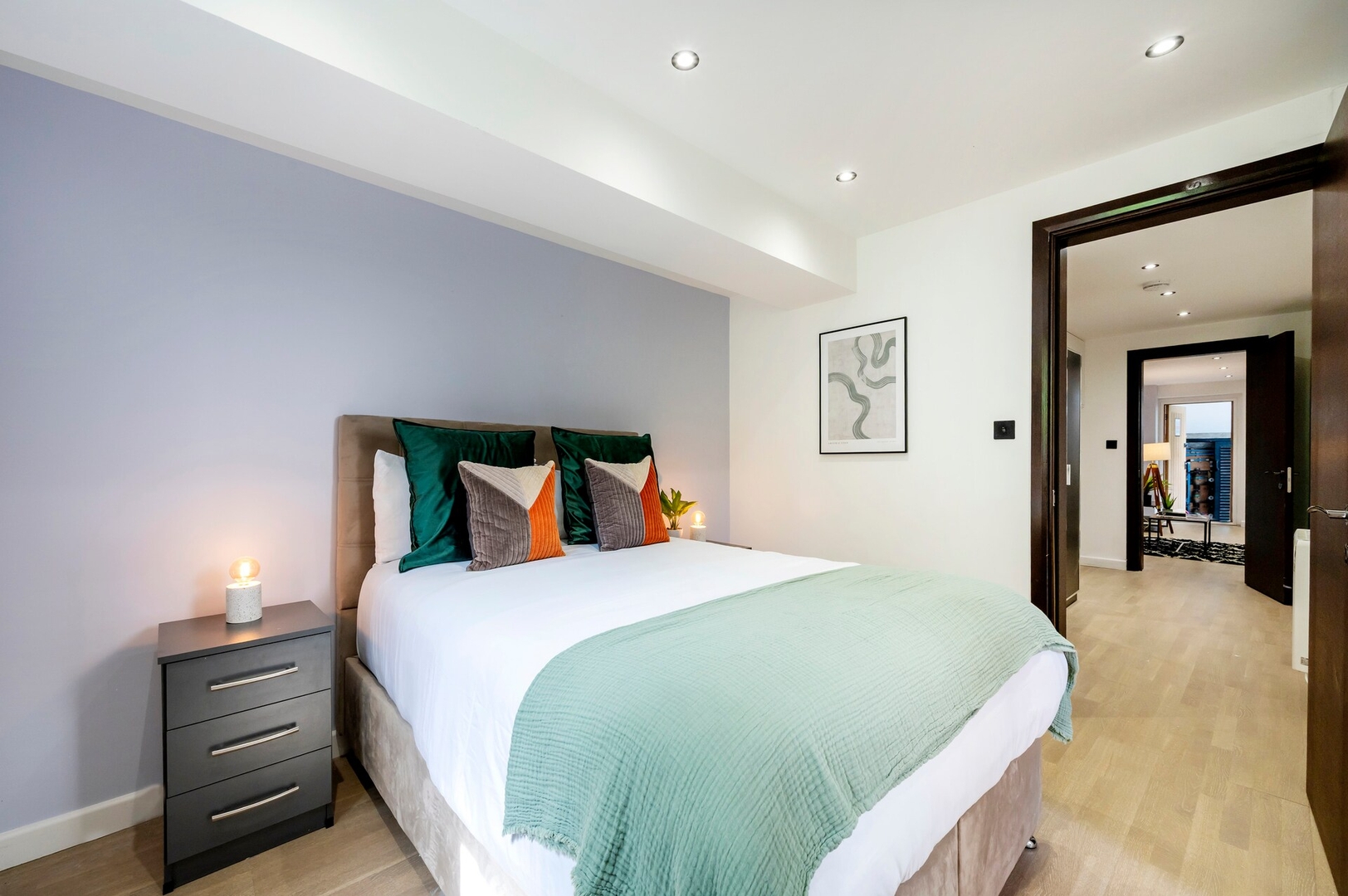 Stylish 2-Bedroom with Private Patio above Camden