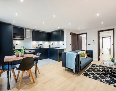 Stylish 2-Bedroom with Private Patio above Camden