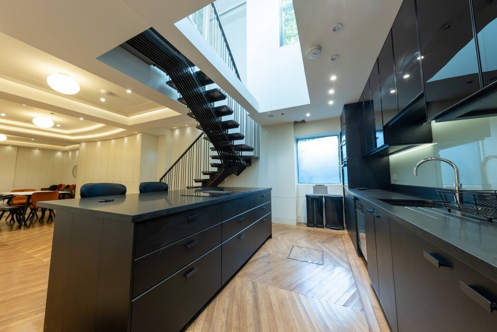 Stylish 4-Bedroom Townhouse in the Heart of Camden