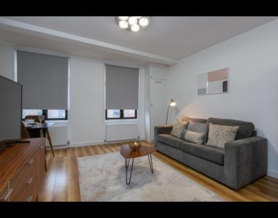 Combine Simplicity and Functionality in Camden Rd