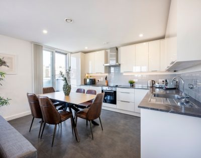 A Spacious Flat Overlooking Camden & Kentish Town