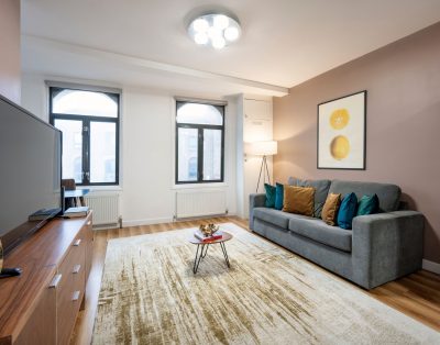 Combine Simplicity and Functionality in Camden Rd